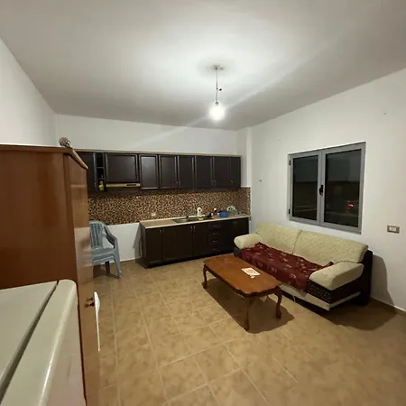 Geri Apartment